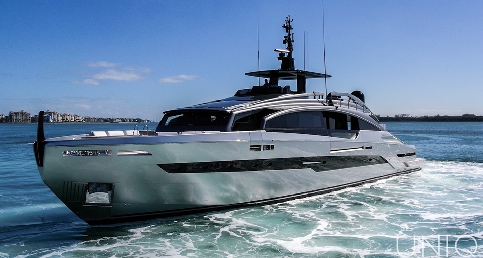 116’ UNIQ Pershing Gtx Yacht