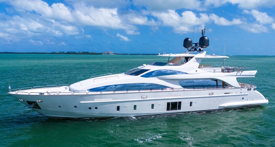 ⁠105' UNIQ Azimut Yacht