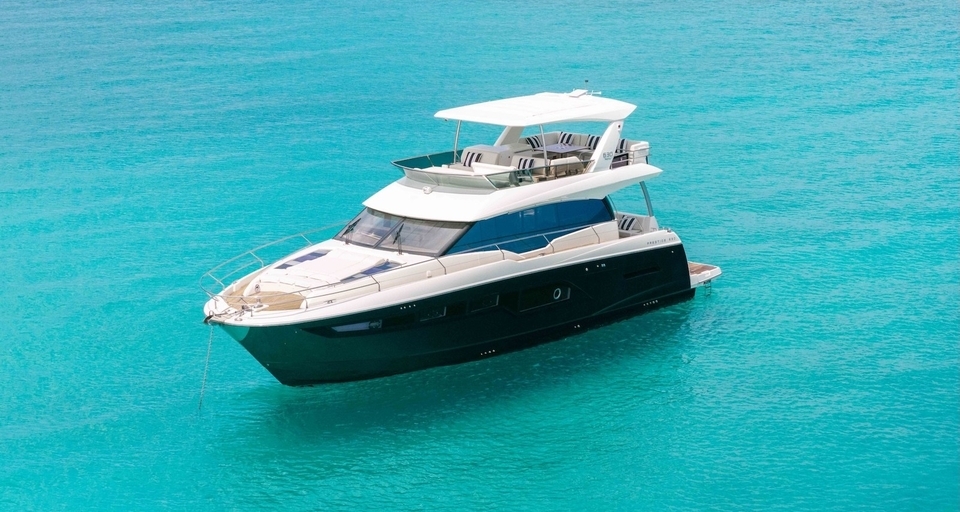 65' UNIQ Prestige (2019/refit 2026)