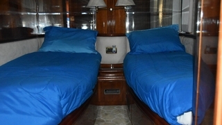 80' UNIQ Azimut Yacht