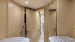 78' UNIQ Sunseeker II 78' UNIQ Sunseeker II