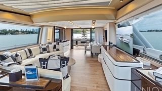 94' UNIQ Azimut S10 Yacht