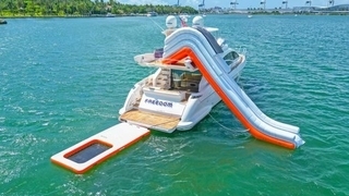 60’ UNIQ Azimut Yacht | White 60’ UNIQ Azimut Yacht | White