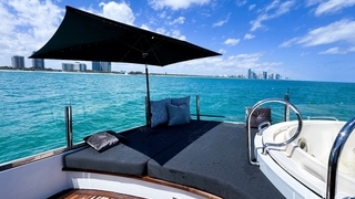 112’ UNIQ Mega Yacht 112’ UNIQ Mega Yacht