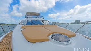 60’ UNIQ Azimut Yacht | White 60’ UNIQ Azimut Yacht | White