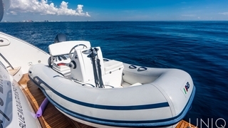 70’ UNIQ Azimut Yacht