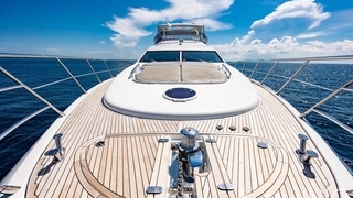 70’ UNIQ Azimut Yacht