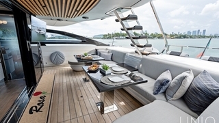 94' UNIQ Azimut S10 Yacht