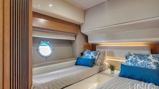 60’ UNIQ Azimut Yacht | White 60’ UNIQ Azimut Yacht | White