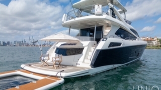 80’ UNIQ Sunseeker Yacht