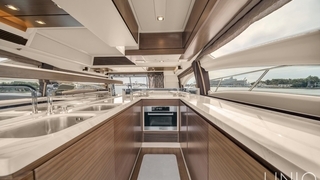 64’ UNIQ Aizmut Blue Fly Yacht