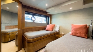 80’ UNIQ Sunseeker Yacht