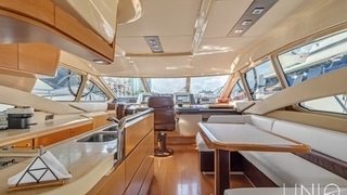 60’ UNIQ Azimut Yacht | White 60’ UNIQ Azimut Yacht | White