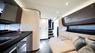 47' UNIQ Azimut Verve Yacht