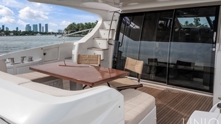 64’ UNIQ Aizmut Blue Fly Yacht