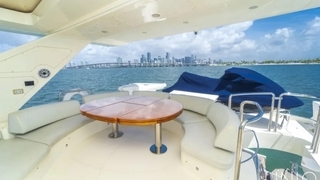 80’ UNIQ Azimut Yacht