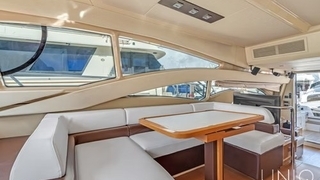 60’ UNIQ Azimut Yacht | White 60’ UNIQ Azimut Yacht | White