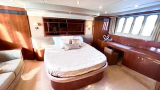 67' UNIQ Princess Flybridge Yacht