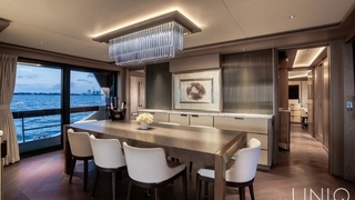 88’ UNIQ Sirena Yacht / 2026