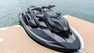 94' UNIQ Azimut S10 Yacht