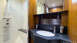 80’ UNIQ Sunseeker Yacht