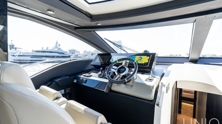 80' UNIQ 2025 Azimut S8. Xtreme 80' UNIQ 2025 Azimut S8. Xtreme