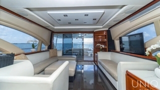 80’ UNIQ Azimut Yacht