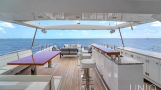 ⁠105' UNIQ Azimut Yacht