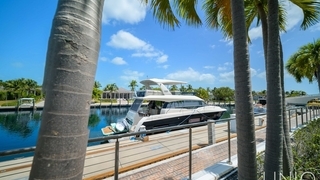 65' UNIQ Prestige (2019/refit 2026) 65' UNIQ Prestige (2019/refit 2026)