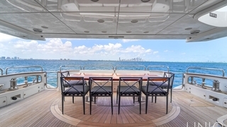 ⁠105' UNIQ Azimut Yacht