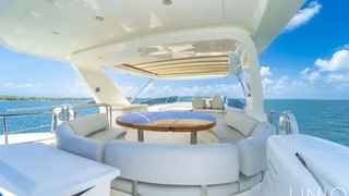 80’ UNIQ Azimut Yacht
