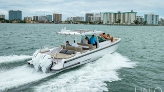 37’ UNIQ  Axopar Sun-Top Brabus Edition 2025 (Mediterranean Spec) Yacht