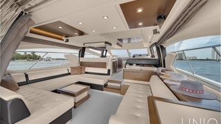 64’ UNIQ Aizmut Blue Fly Yacht