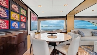 84' UNIQ Azimut Yacht