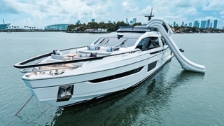 94' UNIQ Azimut S10 Yacht