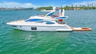 60’ UNIQ Azimut Yacht | White 60’ UNIQ Azimut Yacht | White