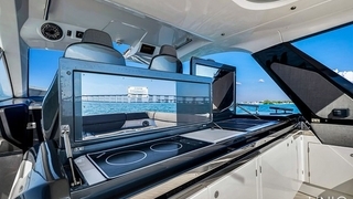 47' UNIQ Azimut Verve Yacht