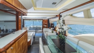 80’ UNIQ Azimut Yacht