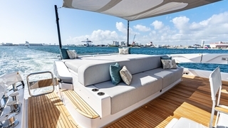 80' UNIQ 2025 Azimut S8. Xtreme 80' UNIQ 2025 Azimut S8. Xtreme