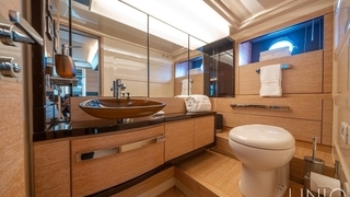 64’ UNIQ Aizmut Yacht