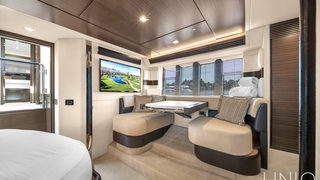 64’ UNIQ Aizmut Blue Fly Yacht