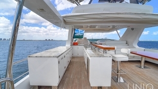 ⁠105' UNIQ Azimut Yacht