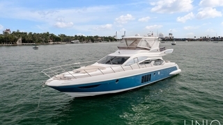 64’ UNIQ Aizmut Blue Fly Yacht