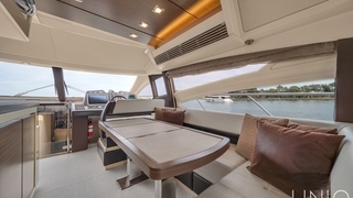 64’ UNIQ Aizmut Blue Fly Yacht