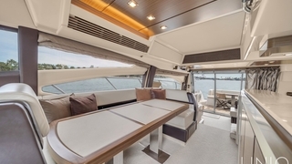 64’ UNIQ Aizmut Blue Fly Yacht