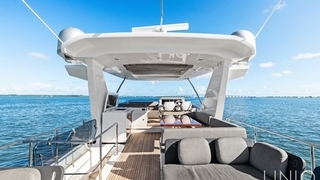 68' UNIQ Azimut Yacht