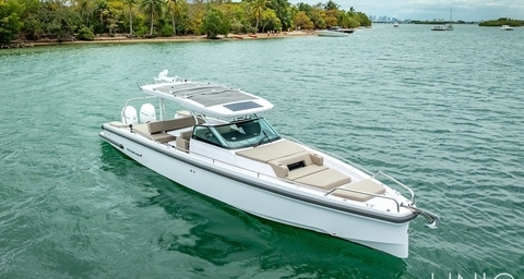 37’ UNIQ  Axopar Sun-Top Brabus Edition 2025 (Mediterranean Spec) Yacht