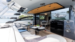 94' UNIQ Azimut S10 Yacht