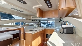60’ UNIQ Azimut Yacht | White 60’ UNIQ Azimut Yacht | White