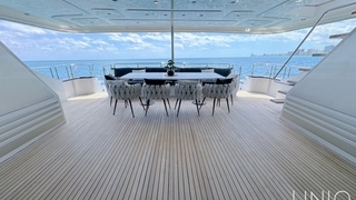 112’ UNIQ Mega Yacht 112’ UNIQ Mega Yacht